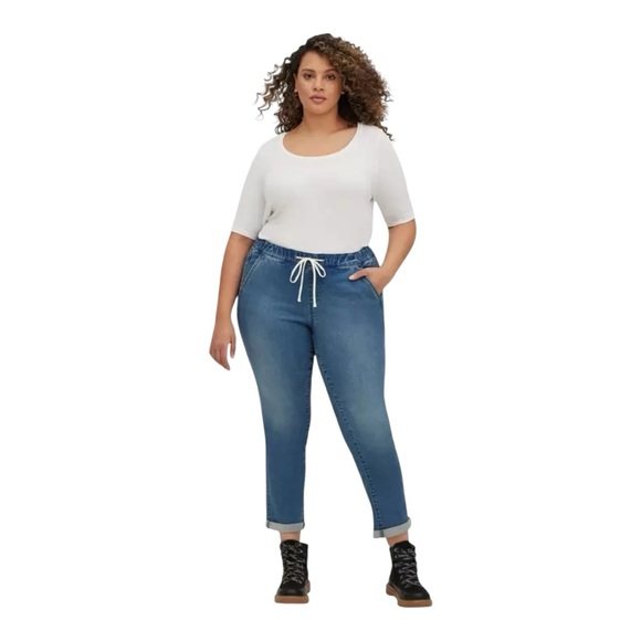 NWOT Torrid Pull-On Boyfriend Denim Wide Straight Super Soft Mid-Rise Jean 2X - Picture 1 of 11